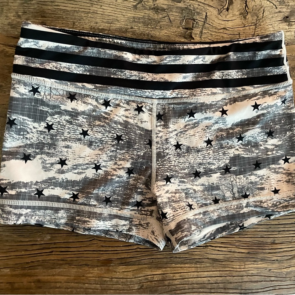 IAB SHORTS- size medium
